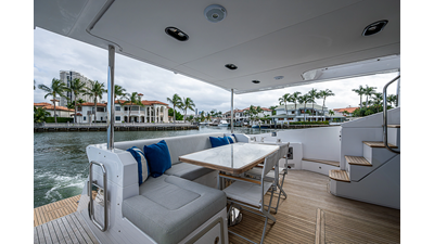2020 AZIMUT YACHTS Flybridge - photo 10
