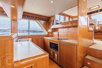 1999 OFFSHORE YACHTS Pilothouse - photo 24