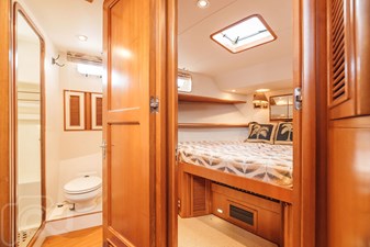 1999 OFFSHORE YACHTS Pilothouse - photo 30