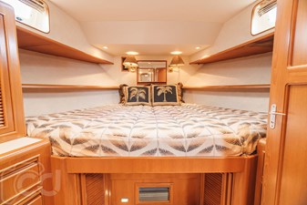 1999 OFFSHORE YACHTS Pilothouse - photo 32