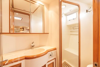 1999 OFFSHORE YACHTS Pilothouse - photo 34