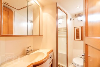1999 OFFSHORE YACHTS Pilothouse - photo 35