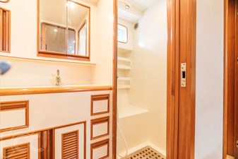 1999 OFFSHORE YACHTS Pilothouse - photo 40