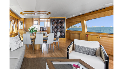 2006 HATTERAS 80 Motor Yacht Skylounge - photo 15