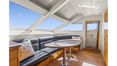 2006 HATTERAS 80 Motor Yacht Skylounge - photo 22