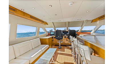 2006 HATTERAS 80 Motor Yacht Skylounge - photo 25