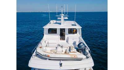 2006 HATTERAS 80 Motor Yacht Skylounge - photo 31