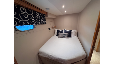 2006 HATTERAS 80 Motor Yacht Skylounge - photo 45