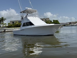 2005 CABO 35 Flybridge - photo 1