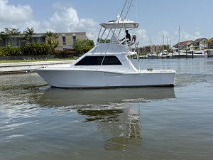 2005 CABO 35 Flybridge - photo 7