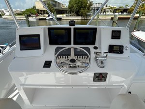 2005 CABO 35 Flybridge - photo 16