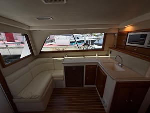 2005 CABO 35 Flybridge - photo 19