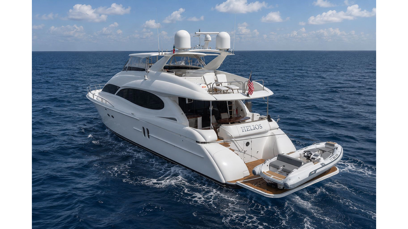 2004 LAZZARA YACHTS 80 Flybridge Motor Yacht — photograph 2