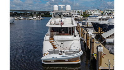 2004  80 Flybridge Motor Yacht - photo 11
