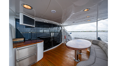 2004  80 Flybridge Motor Yacht - photo 13