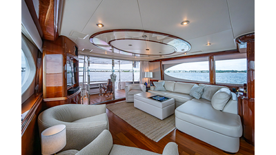 2004  80 Flybridge Motor Yacht - photo 15