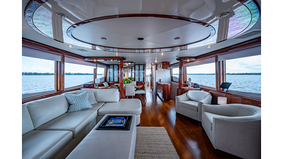 2004  80 Flybridge Motor Yacht - photo 16