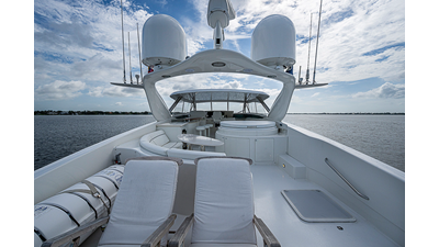 2004 LAZZARA YACHTS 80 Flybridge Motor Yacht - photo 3
