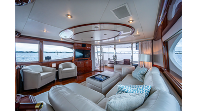2004 LAZZARA YACHTS 80 Flybridge Motor Yacht - photo 17