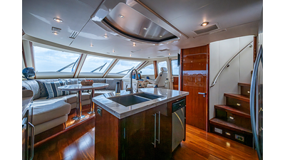 2004 LAZZARA YACHTS 80 Flybridge Motor Yacht - photo 20