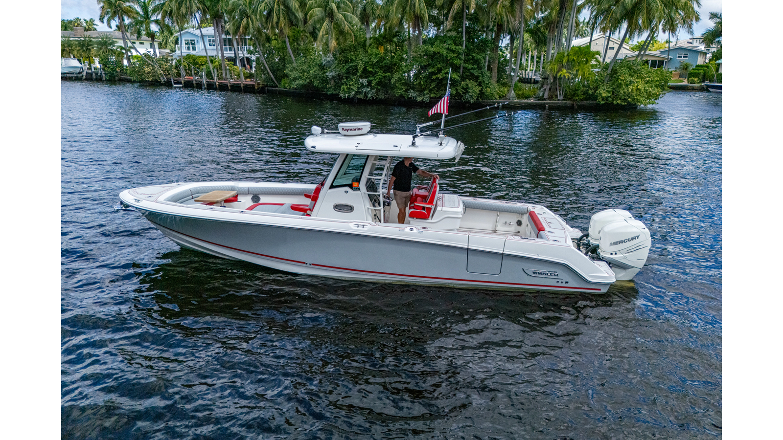 DARE TO DREAM'S SIDECHICK — 2018 Boston Whaler 330 — fotoğraf 2