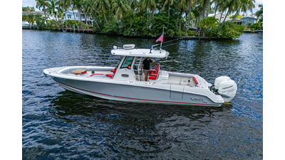 2018 BOSTON WHALER 330 - photo 1