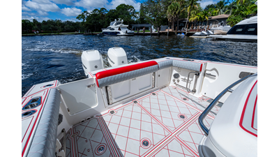 2018 BOSTON WHALER 330 - photo 6