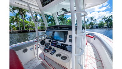 2018 BOSTON WHALER 330 - photo 16