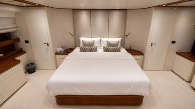 2000 ADMIRAL YACHTS 30 mtr - photo 10