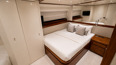 2000 ADMIRAL YACHTS 30 mtr - photo 24