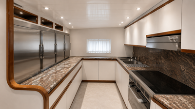 2000 ADMIRAL YACHTS 30 mtr - photo 28