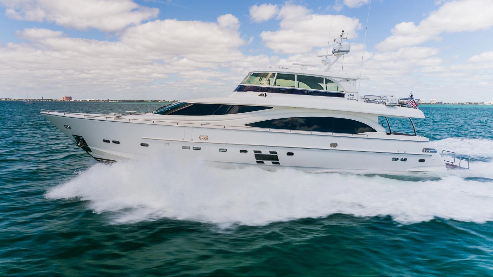 SATORI — 2016 Horizon Yachts E88 — fotoğraf 2