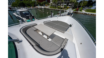 2016 HORIZON YACHTS E88 - photo 5