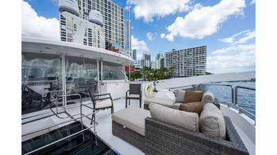 2016 HORIZON YACHTS E88 - photo 15