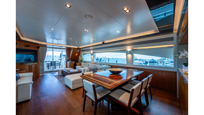 2016 HORIZON YACHTS E88 - photo 24