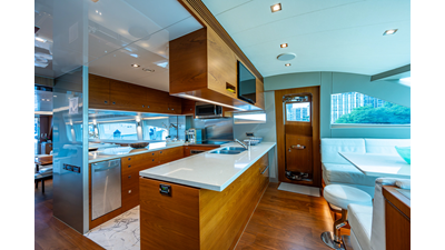 2016 HORIZON YACHTS E88 - photo 29