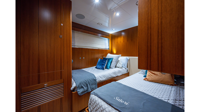 2016 HORIZON YACHTS E88 - photo 38