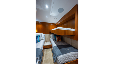 2016 HORIZON YACHTS E88 - photo 39