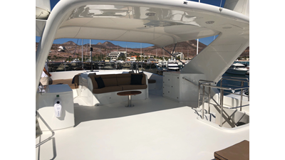 2004 BENETTI YACHTS Cockpit - photo 2