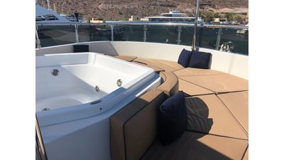 2004 BENETTI YACHTS Cockpit - photo 3
