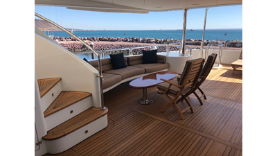 2004 BENETTI YACHTS Cockpit - photo 5