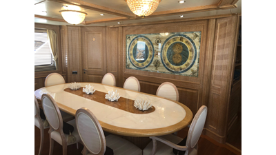 2004 BENETTI YACHTS Cockpit - photo 8