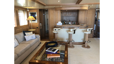 2004 BENETTI YACHTS Cockpit - photo 13