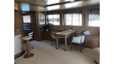 2004 BENETTI YACHTS Cockpit - photo 14