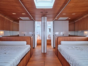 2008 NAUTOR SWAN 82 - photo 33