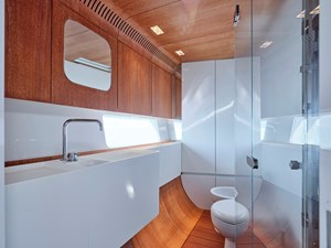 2008 NAUTOR SWAN 82 - photo 31