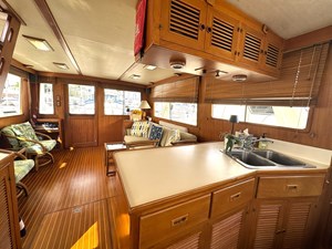 1988 OFFSHORE YACHTS Sedan - photo 8