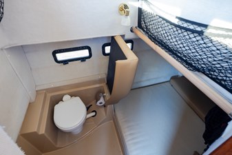 2018 RANGER TUGS 31 Sedan - photo 12