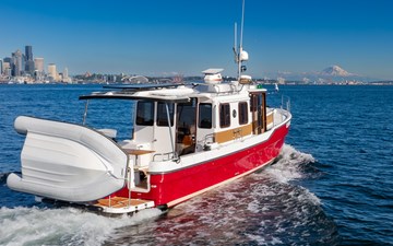 2018 RANGER TUGS 31 Sedan - photo 28