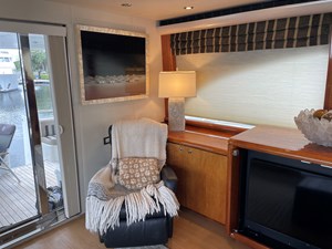 2002 CHEOY LEE Sport Motor Yacht - photo 5